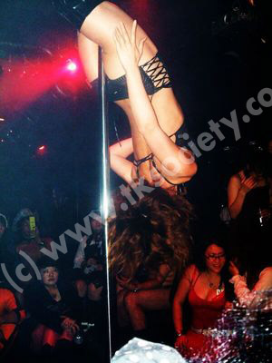 *MAI* - STYLE: POLEDANCER!
