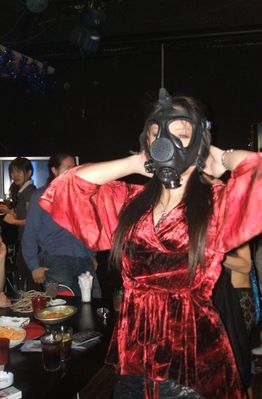 Gas Mask Demonstration - Mistress Hijiri @ TKS Lounge, May 12, 2007
